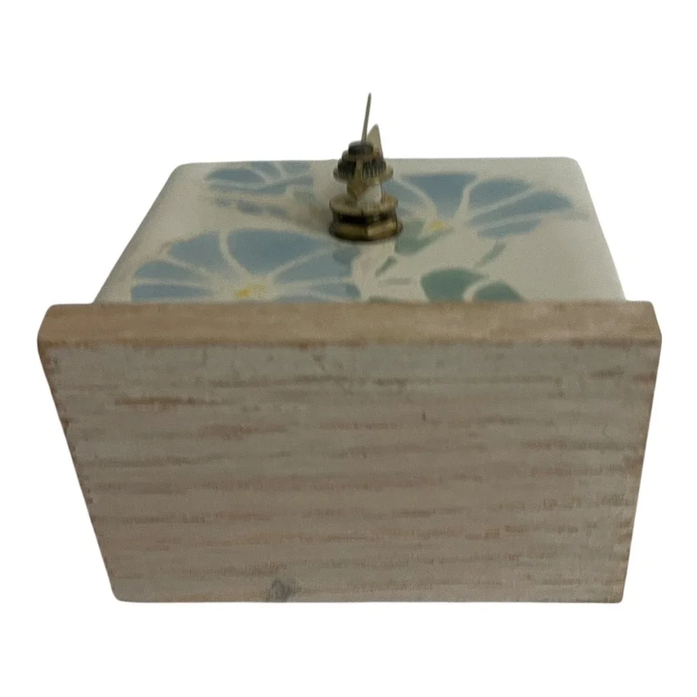 The Betty‎ Company Morning Glory Floral Ceramic Tile Desk Clock Wood Base USA